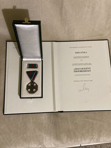 Soós Attila igazgatóhelyettes Magyar Ezüst Érdemkeresztet kapott
